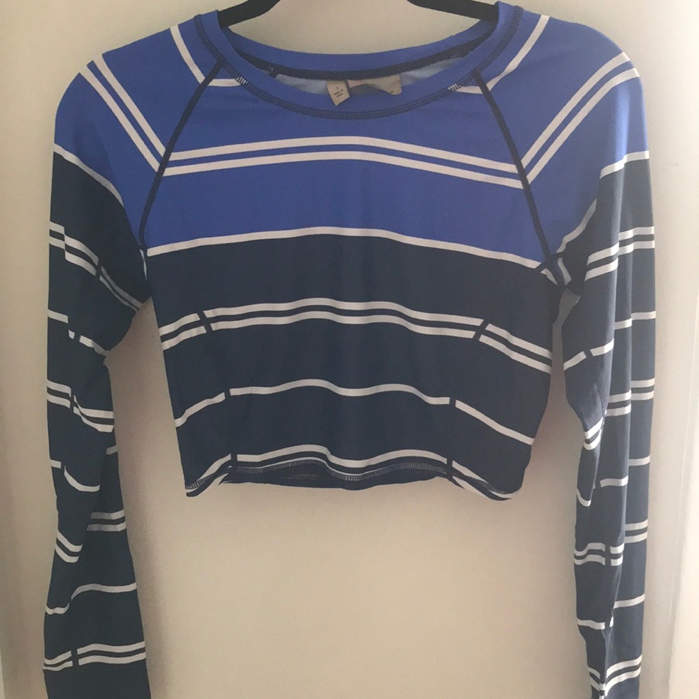 Athleta cropped yoga top